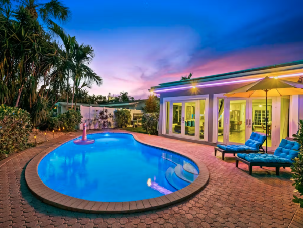 Luxurious Fort Lauderdale River Access with Heated Pool & Kayaks